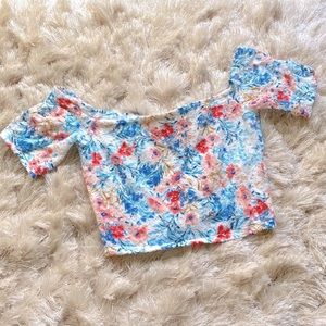 Hollister Crop Off Shoulder Top (XS)